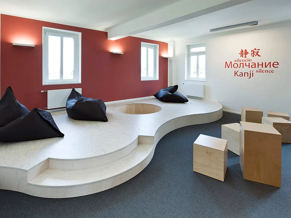 Lese-, Ruhe- und Gruppen-  und Veranstaltungsraum, Selbstlernzentrum Otto-Kühne-Schule Bonn.